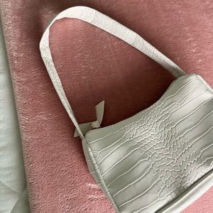 Trendy white shoulder bag